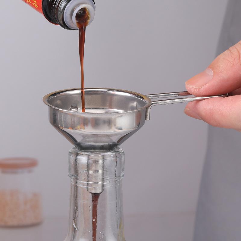 قمع معدني صغير من الفولاذ المق - مراجعة Kitchen Gadgets And Equipment وسعره